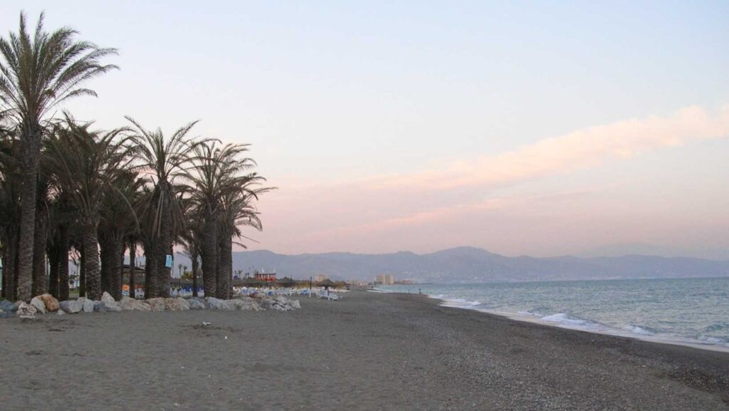 Las playas de Torremolinos: sol, mar y experiencias inolvidables 3 Playas Torremolinos 3