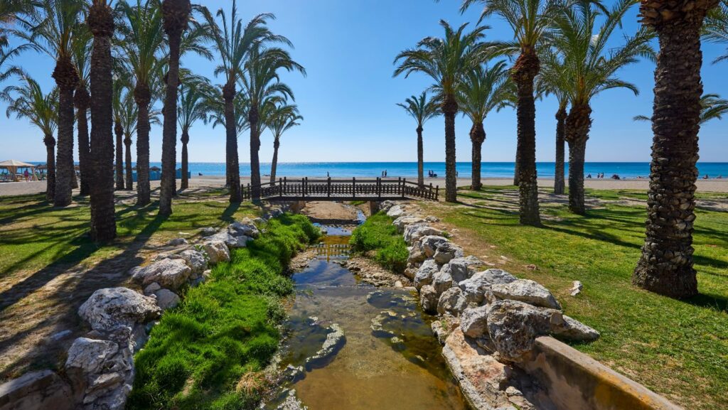 Torremolinos con niños: aventuras familiares que no olvidarás 10 torremolinos con ninos playa de torremolinos 2